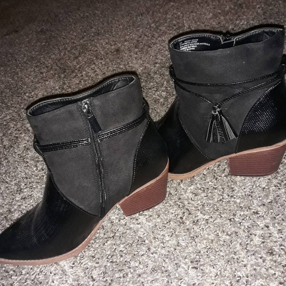 Leather Boots - Picture 5 of 6